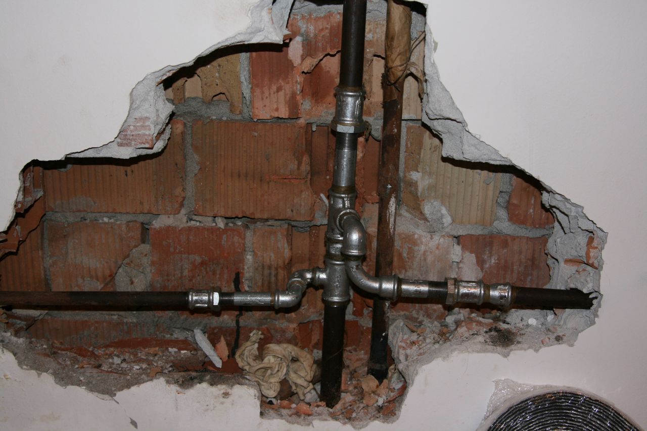concealed pipe leaking